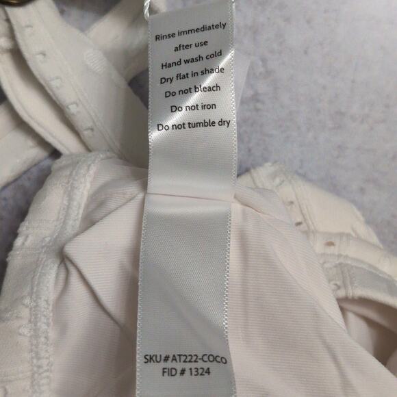 Andie Belmar Top Coco Bikini Triangle Swimwear Bathing Suit Twisted Size L New - Picture 10 of 12